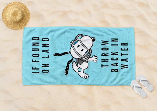 Diving Snoopy! Beach Towel